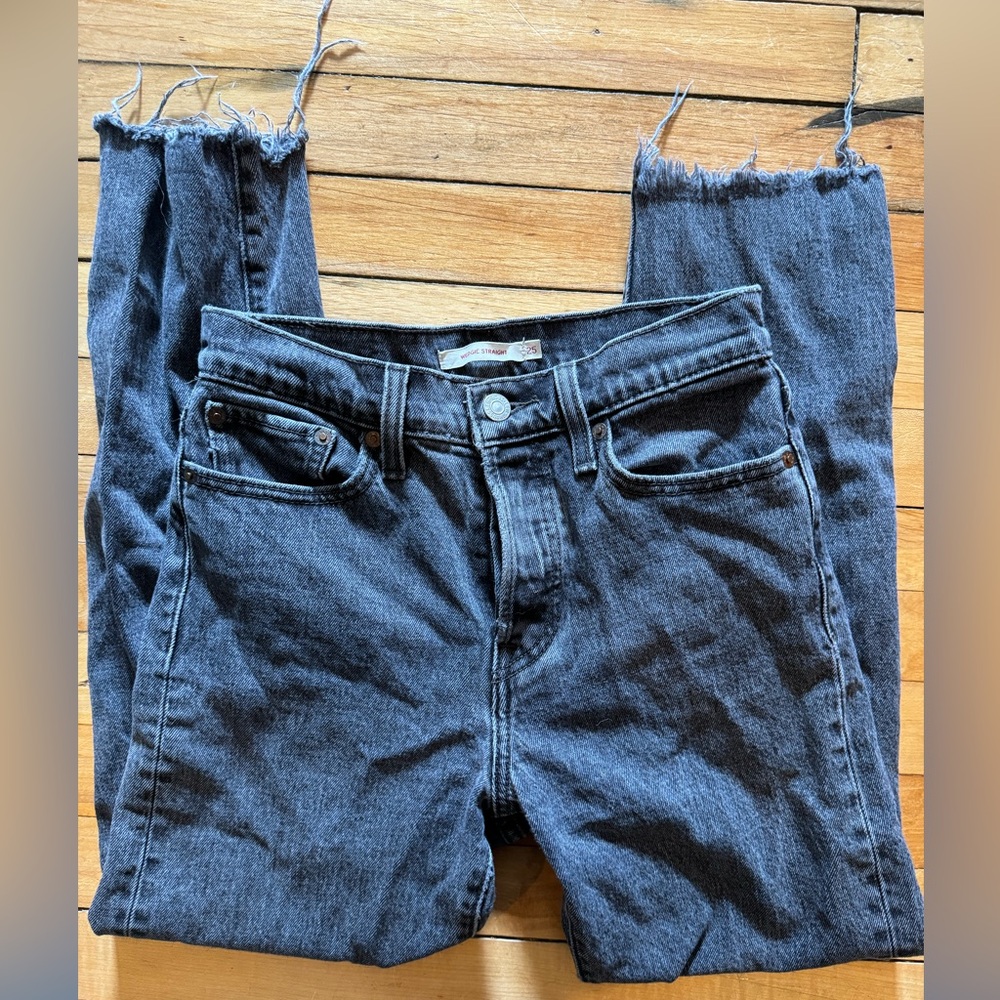 Levi’s Wedgie Straight Jean 25